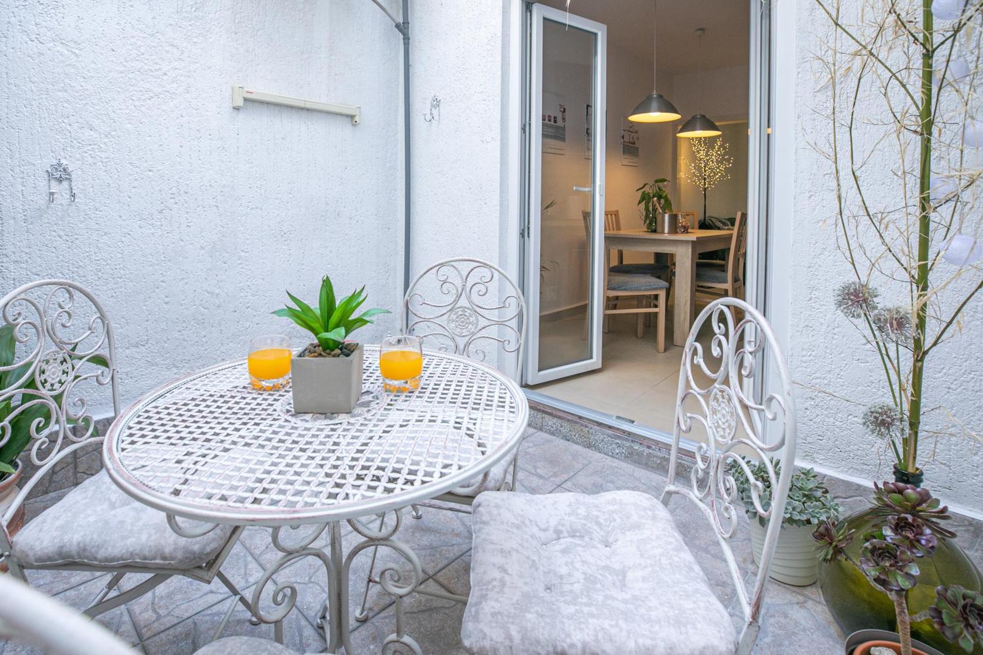 Apartma Colosseum View&dreams *